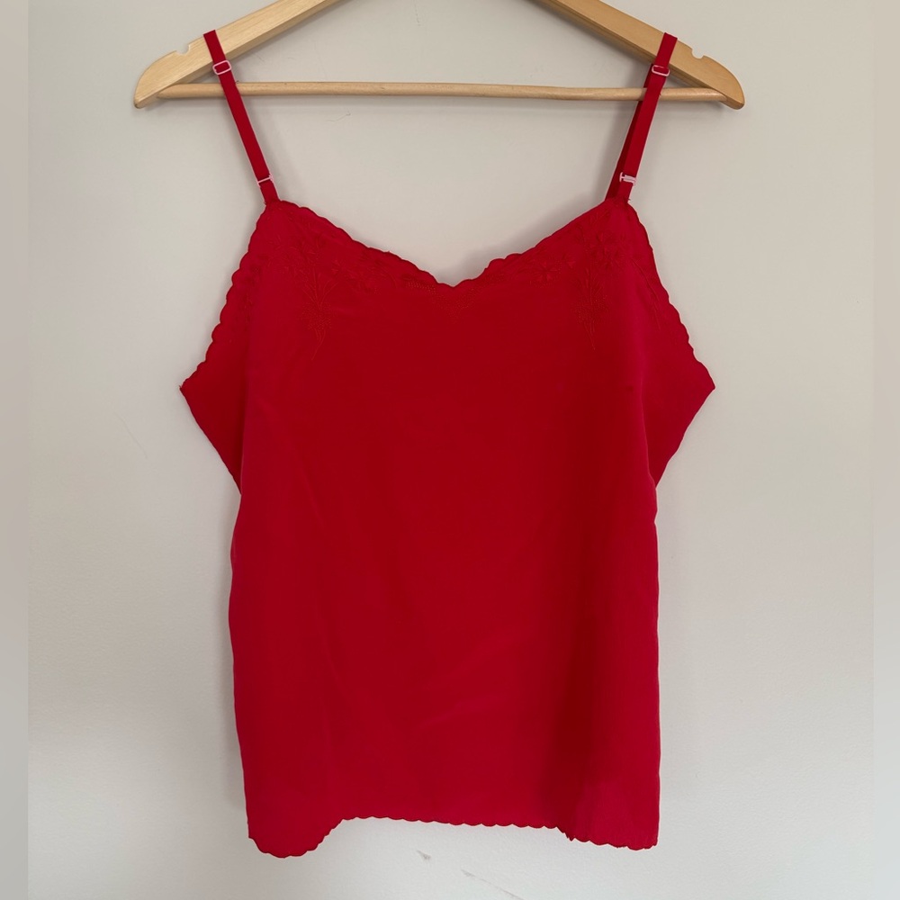 Women’s Delicate 100% Silk Red Scalloped Embroidered Cami Top: fits like Small